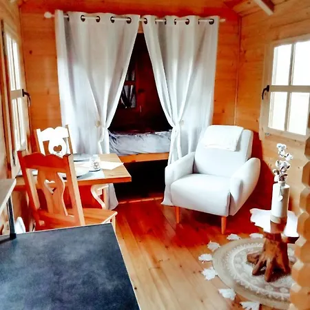 Le Studio Du Pressoir Gisay Exterior photo