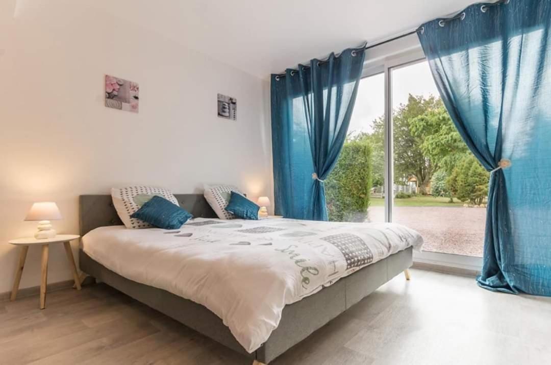 Le Du Pressoir Apartment Gisay